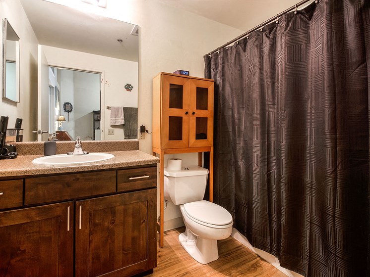Denver Building housing Furnish Bathroom